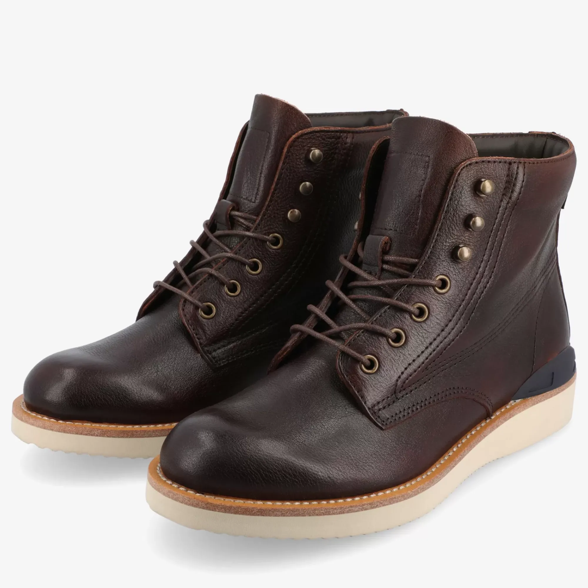 Discount TAFT Model 004 Boot In Chili