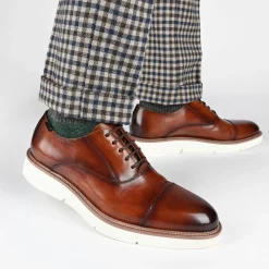 Online TAFT Model 102 Shoe In Honey