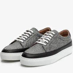 Discount TAFT The Fifth Ave Sneaker In Stone Pebbled Leather |