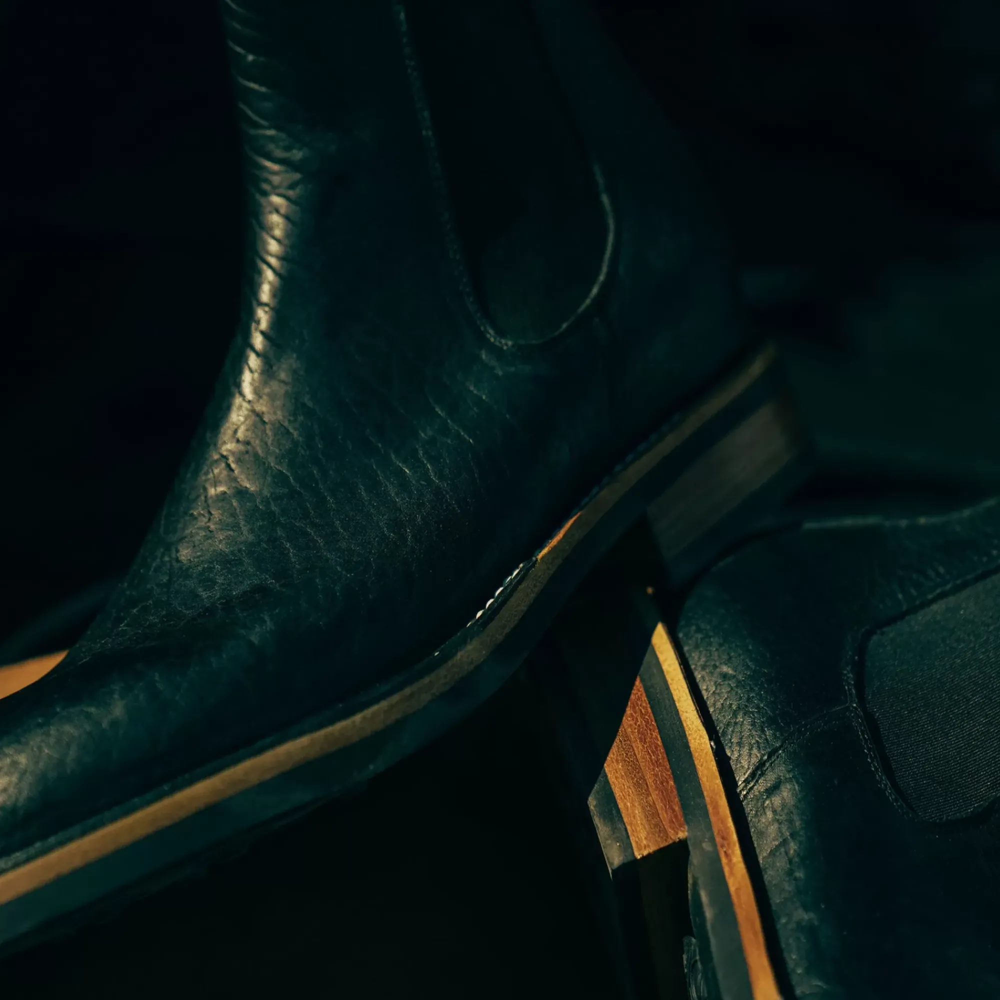Hot TAFT The Legion Boot In Black Bison Leather |